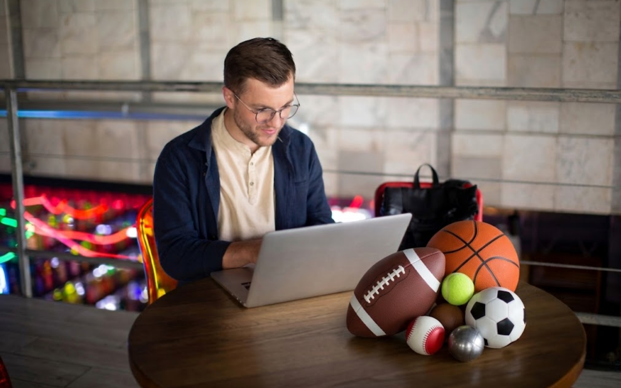 Publish fundraising campaign with the sports management mobile app