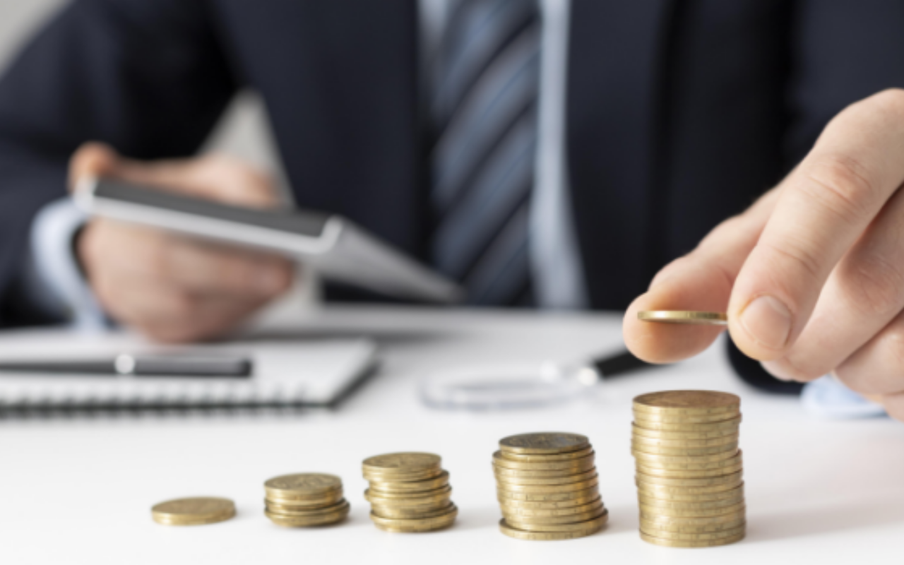 Reduce costs with sports software